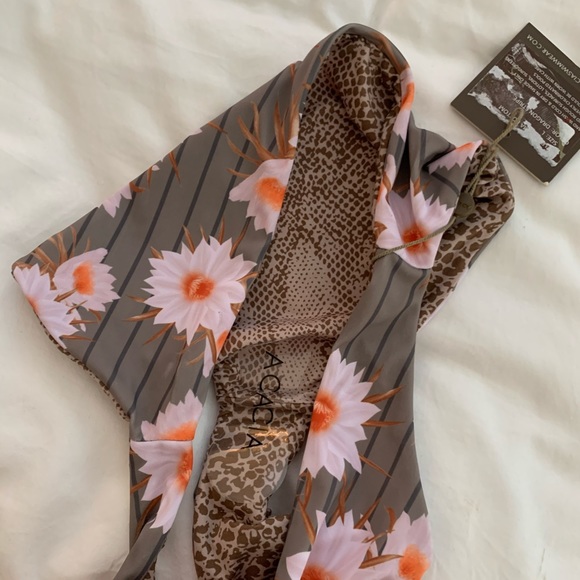 Acacia dragon stripe bottom. NWT size large - Picture 6 of 6